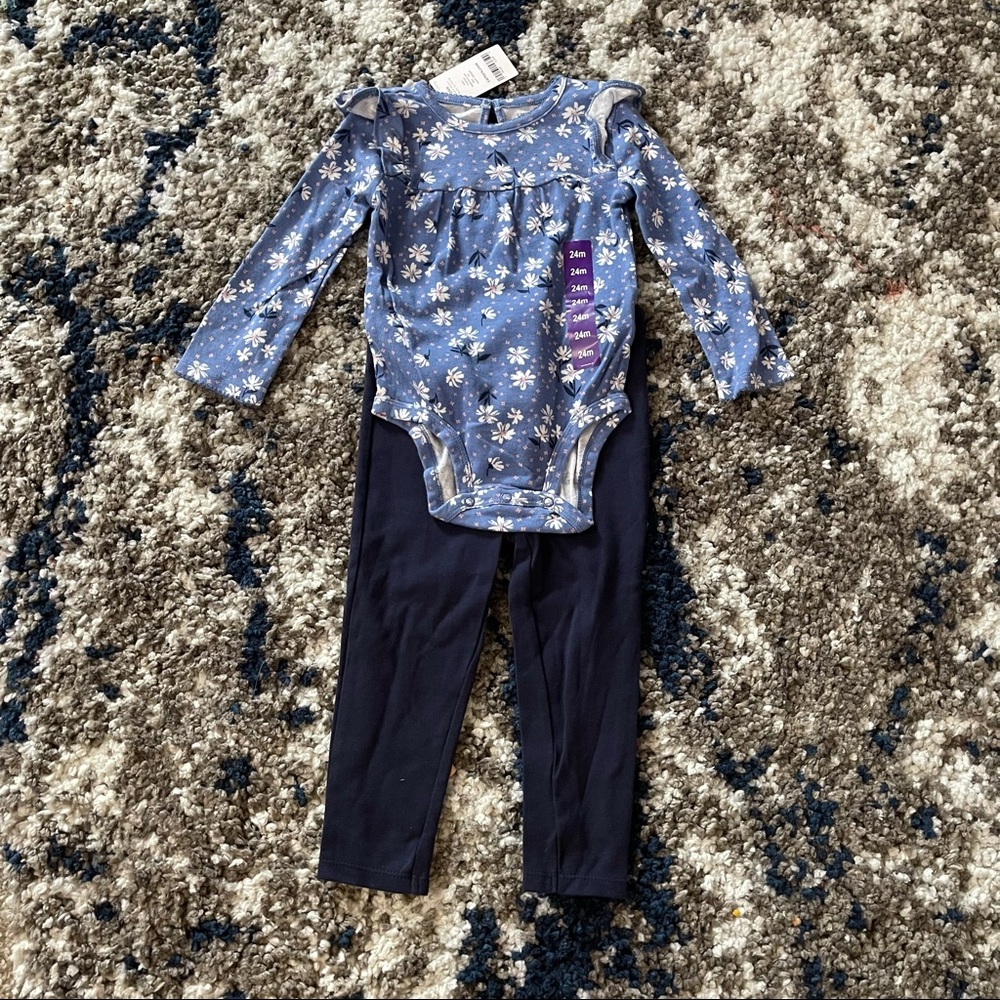 NWT 4 Items 15$! Caters Outfit